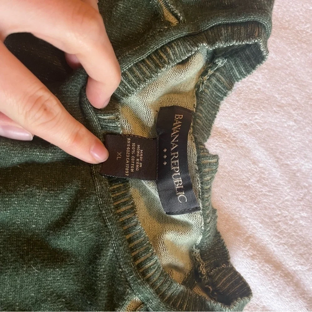 Green banana republic men’s sweater